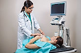 usg utrasonography machine doctor doing examination of patient.jpg